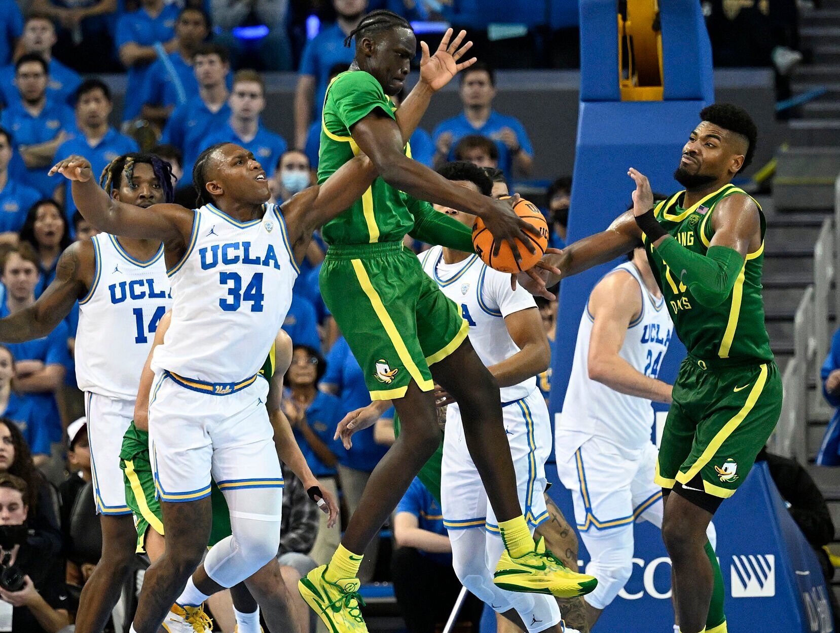 APTOPIX Oregon UCLA Basketball